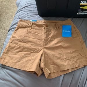 Women’s NWT Columbia shorts